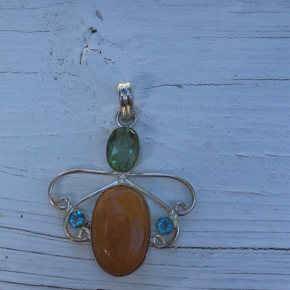 Semi precious stone pendant